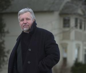 Portrait of Dan Simmons